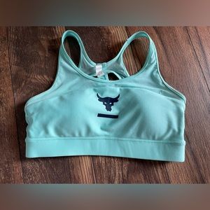 Under Armour Turquoise Partial Mesh Back Sports Bra. Size Medium!